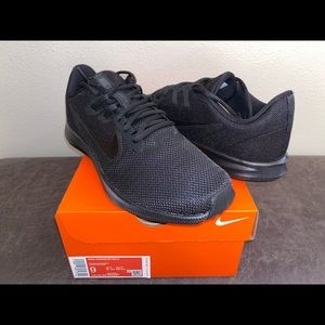 Nike Downshifter 9 Men's Running Shoes Size 9